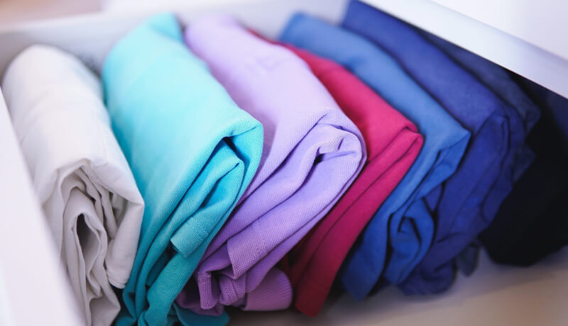 Fold clothes quickly and effectively